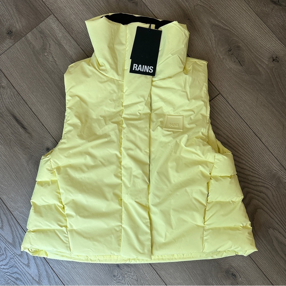 RAINS yellow VEST Windproof WATERPROOF Breathable Insulated XS